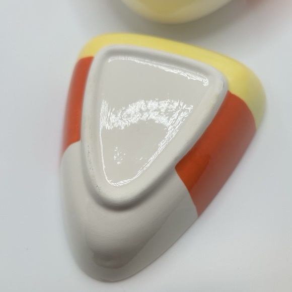 Vintage Halloween Party Platter Candy Corn Nesting set of 3 Ceramic bowls. - Picture 2 of 10